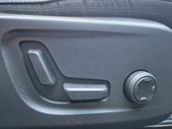 Photo 24 du bon plan VOLVO XC40 D3 AdBlue 150ch Business Geartronic 8 occasion à 23990 €