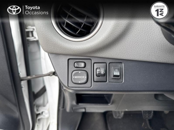 Photo 21 du bon plan TOYOTA Yaris 69 VVT-i Dynamic 5p occasion à 9899 €