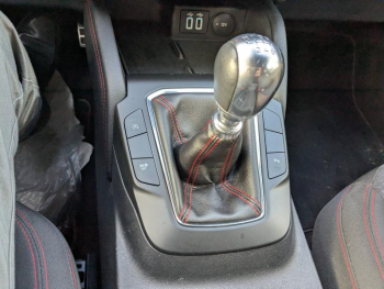 Photo 10 du bon plan FORD Kuga 2.0 EcoBlue 150ch mHEV ST-Line occasion à 21995 €