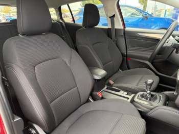 Photo 15 du bon plan FORD Focus SW 1.0 Essence/EcoBoost mHEV 125ch Titanium X Business occasion à 20980 €