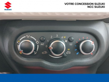 Photo 18 du bon plan RENAULT Twingo 1.0 SCe 70ch Limited Euro6c occasion à 9980 €