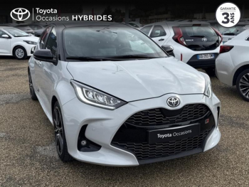 Photo 19 du bon plan TOYOTA Yaris 116h GR Sport 5p MY22 occasion à 22990 €