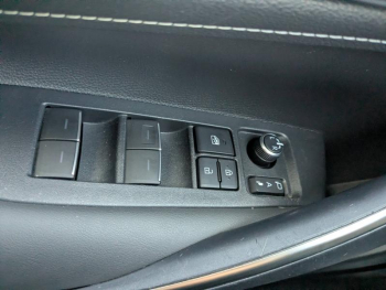 Photo 20 du bon plan TOYOTA Corolla 122h Design occasion à 18990 €