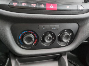 Photo 10 du bon plan FIAT Doblo Cargo VUL 1.3 Multijet 95ch Pack USB Clim E6 occasion à 11470 €
