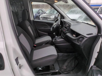 Photo 15 du bon plan FIAT Doblo Cargo VUL 1.3 Multijet 95ch Pack USB Clim E6 occasion à 11470 €