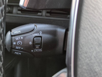 Photo 22 du bon plan PEUGEOT 3008 1.2 PureTech 130ch Crossway S&S EAT6 occasion à 11690 €