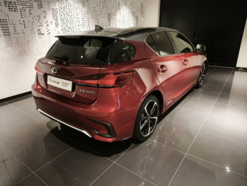 Photo 6 du bon plan LEXUS CT 200h Luxe SÃ©duction occasion à 19990 €