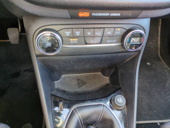 Photo 9 du bon plan FORD Fiesta 1.0 EcoBoost 95ch Titanium 5p occasion à 11970 €