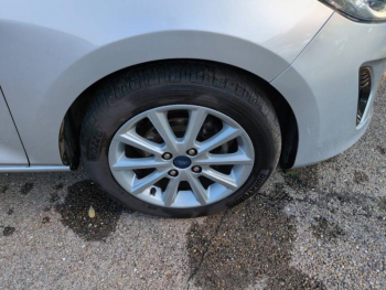 Photo 21 du bon plan FORD Fiesta 1.0 EcoBoost 95ch Titanium 5p occasion à 11970 €