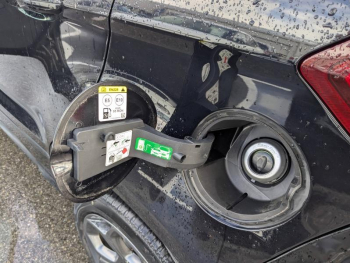 Photo 21 du bon plan FORD EcoSport 1.0 EcoBoost 125ch ST-Line Noir/Jaune occasion à 13990 €