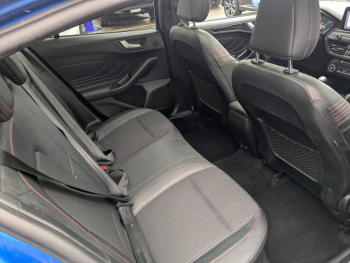 Photo 12 du bon plan FORD Focus 1.0 EcoBoost 125ch ST-Line occasion à 13990 €