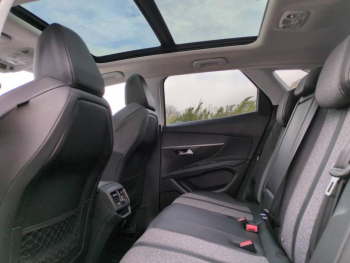 Photo 17 du bon plan PEUGEOT 3008 1.6 BlueHDi 120ch Allure S&S occasion à 12790 €