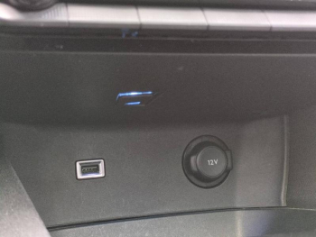 Photo 23 du bon plan PEUGEOT 3008 1.6 BlueHDi 120ch Allure S&S occasion à 12790 €