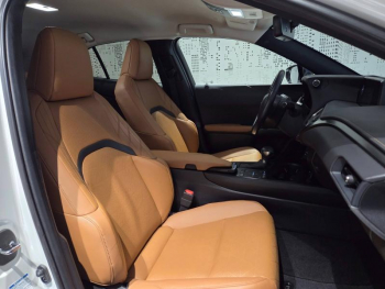 Photo 13 du bon plan LEXUS UX 250h 4WD Luxe Plus MY22 occasion à 26490 €