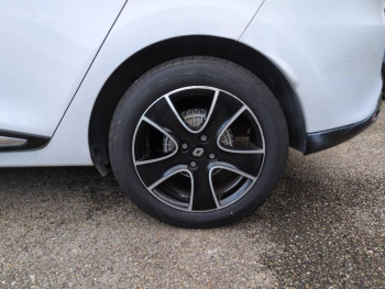 Photo 10 du bon plan RENAULT Clio Estate 1.2 16v 75ch Limited 2015 Euro6 occasion à 7990 €
