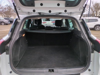 Photo 12 du bon plan RENAULT Clio Estate 1.2 16v 75ch Limited 2015 Euro6 occasion à 7990 €