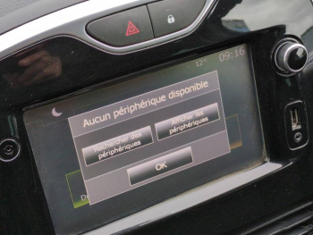 Photo 23 du bon plan RENAULT Clio Estate 1.2 16v 75ch Limited 2015 Euro6 occasion à 7990 €