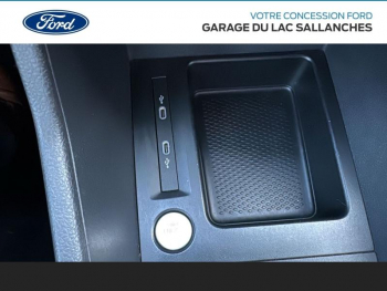 Photo 24 du bon plan FORD Tourneo Connect 2.0 EcoBlue 122ch Titanium occasion à 24990 €