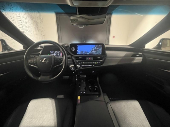 Photo 14 du bon plan LEXUS ES 300h Business MY23 occasion à 41990 €