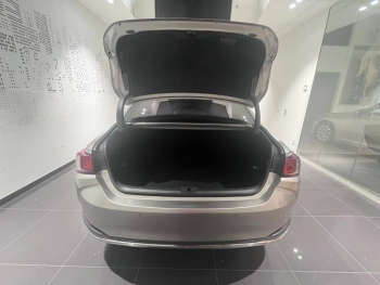 Photo 17 du bon plan LEXUS ES 300h Business MY23 occasion à 41990 €