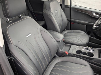 Photo 13 du bon plan FORD Kuga 2.5 Duratec 225ch PHEV Vignale BVA occasion à 22400 €