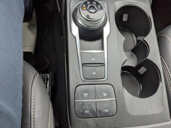 Photo 24 du bon plan FORD Kuga 2.5 Duratec 225ch PHEV Vignale BVA occasion à 22400 €