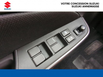 Photo 13 du bon plan SUZUKI Swift 1.2 Dualjet Hybrid 83ch Pack AllGrip occasion à 15490 €