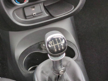 Photo 20 du bon plan FIAT 500L 1.6 Multijet 16v 105ch S&S Lounge occasion à 7980 €