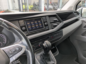 Photo 13 du bon plan VOLKSWAGEN Transporter Fg VUL 2.8T L2H1 2.0 TDI 198ch ProCab Business Line DSG7 occasion à 32980 €