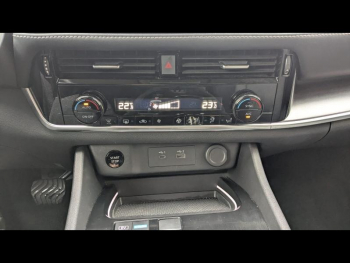 Photo 16 du bon plan NISSAN X-Trail e-4orce 213ch N-Connecta 7 places occasion à 31990 €