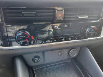 Photo 28 du bon plan NISSAN Qashqai e-POWER 190ch Tekna occasion à 28990 €