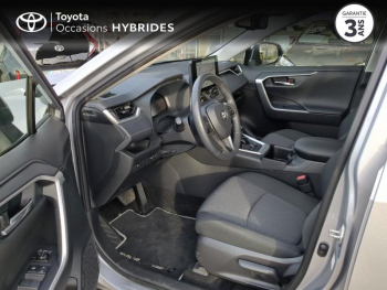 Photo 11 du bon plan TOYOTA RAV4 2.5 Hybride 218ch Dynamic 2WD MY23 occasion à 35490 €