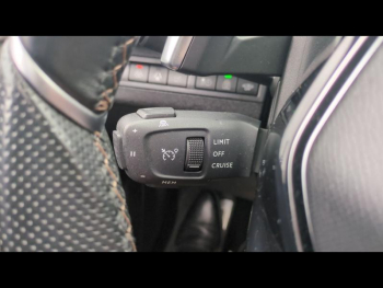Photo 31 du bon plan PEUGEOT 3008 HYBRID 225ch GT e-EAT8 10cv occasion à 23999 €