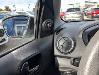 Photo 19 du bon plan FORD Ka+ 1.2 Ti-VCT 85ch S&S White Edition occasion à 9490 €