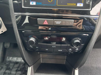 Photo 14 du bon plan SUZUKI Vitara 1.4 Boosterjet Hybrid 129ch PrivilÃ¨ge Allgrip occasion à 20990 €