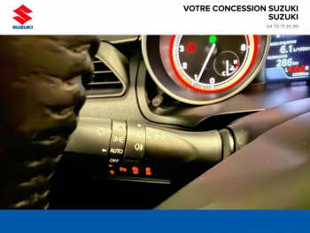 Photo 19 du bon plan SUZUKI Swift 1.2 Dualjet Hybrid 83ch Pack AllGrip occasion à 16990 €