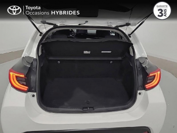 Photo 19 du bon plan TOYOTA Yaris 116h Design 5p Pack Confort occasion à 17990 €