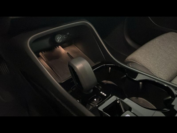 Photo 19 du bon plan VOLVO XC40 B3 163ch Plus DCT 7 occasion à 36990 €