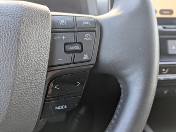 Photo 14 du bon plan TOYOTA C-HR 2.0 Hybride 200ch Design NG23 occasion à 29990 €