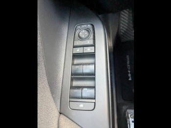 Photo 23 du bon plan TOYOTA C-HR 2.0 Hybride 200ch Design NG23 occasion à 29990 €