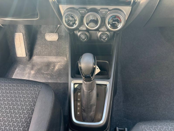 Photo 13 du bon plan SUZUKI Swift 1.2 Dualjet Hybrid 83ch Pack Auto occasion à 16990 €