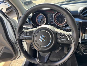 Photo 14 du bon plan SUZUKI Swift 1.2 Dualjet Hybrid 83ch Pack Auto occasion à 16990 €