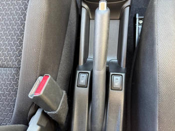 Photo 17 du bon plan SUZUKI Swift 1.2 Dualjet Hybrid 83ch Pack Auto occasion à 16990 €