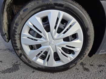 Photo 19 du bon plan TOYOTA Aygo X 1.0 VVT-i 72ch Dynamic MY23 occasion à 13890 €