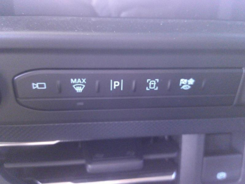 Photo 16 du bon plan FORD Transit Custom Fg VUL 320 L1H1 2.5 Duratec 232ch Hybride rechargeable Limited CVT occasion à 39901 €