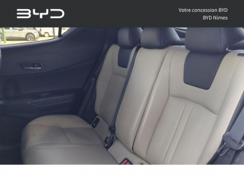 Photo 26 du bon plan TOYOTA C-HR 122h Edition 2WD E-CVT RC18 occasion à 16990 €