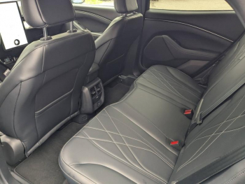 Photo 16 du bon plan FORD Mustang Mach-E 269ch Standard Range 76kWh 7cv occasion à 35000 €