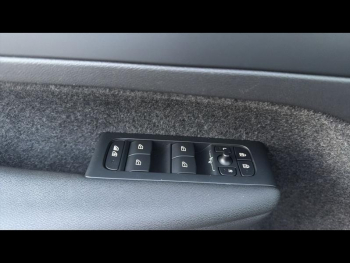 Photo 15 du bon plan VOLVO XC40 B3 163ch Start DCT 7 occasion à 30900 €