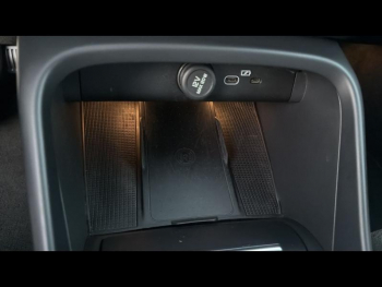 Photo 16 du bon plan VOLVO XC40 B3 163ch Start DCT 7 occasion à 30900 €