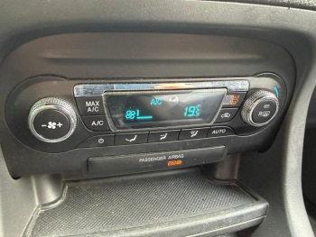 Photo 18 du bon plan FORD Ka+ Active 1.2 Ti-VCT 85ch S&S occasion à 8900 €